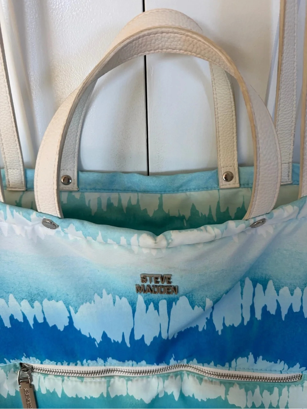 Steve Madden Tie Dye Blue/White Duffle Bag Diaper Beach Travel Vacation